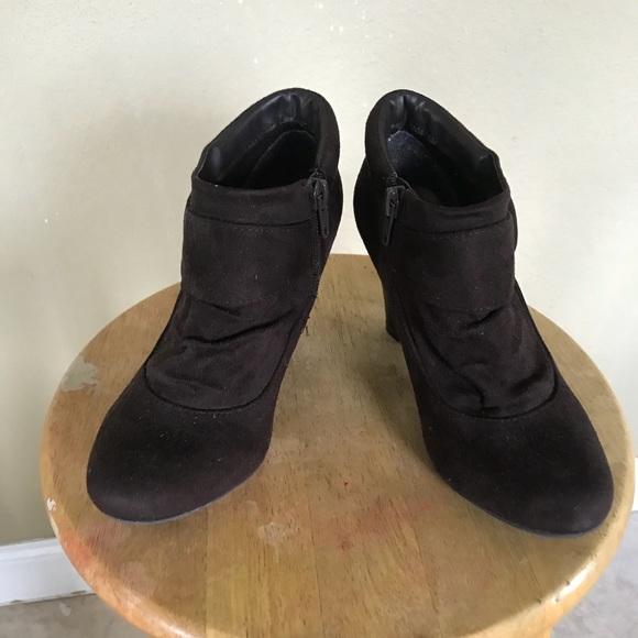Brown Ankle Boots - Picture 1 of 4
